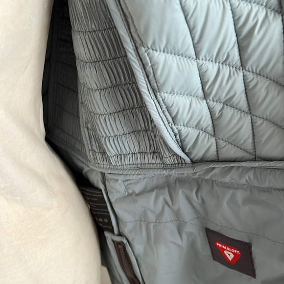 LIKE NEW! Bernardo packable primaloft jacket- Size Small - Picture 7 of 11